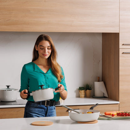 LEO Wok antikleef Glints Spirit - Ø 28cm in een moderne keuken