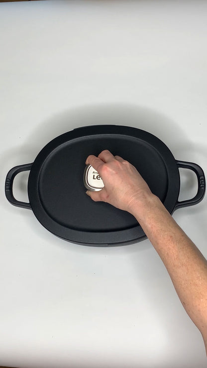 LEO Oval Cooking Pot with Lid Graphite Cast iron - Ø 27x22 cm