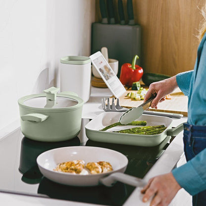 Gebruik van LEO Braadpan tijdens het koken van diverse gerechten